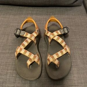 Chaco’s women’s Z/ Canyon 2 Sandals